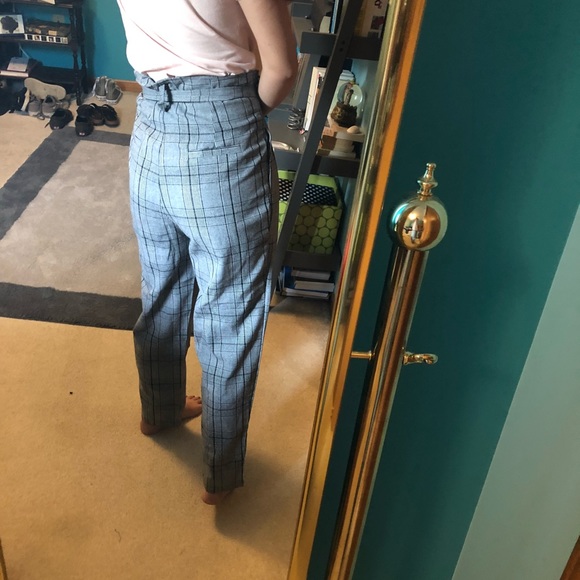 NWT Nasty Gal Plaid Paperbag Pants - Picture 3 of 4